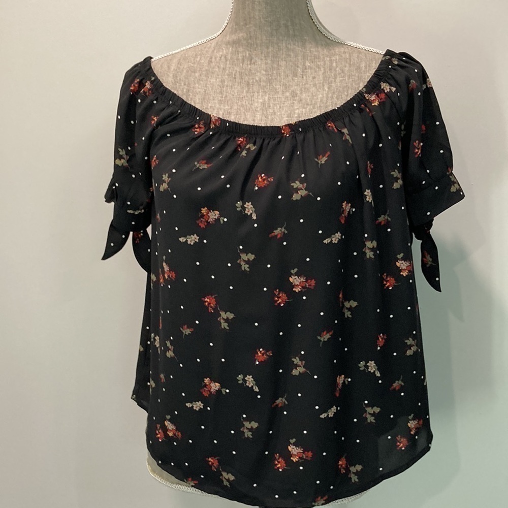 ARDENE off the shoulders black floral top Sz Large - Picture 5 of 11